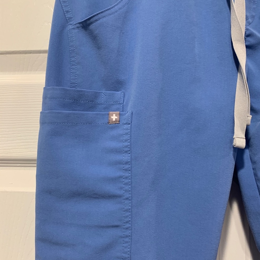 Figs Technical Collection Scrub Pants - Picture 6 of 7
